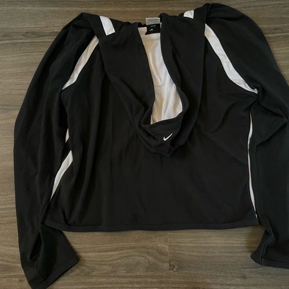 Nike black and white zip up sweatshirt - Picture 3 of 3